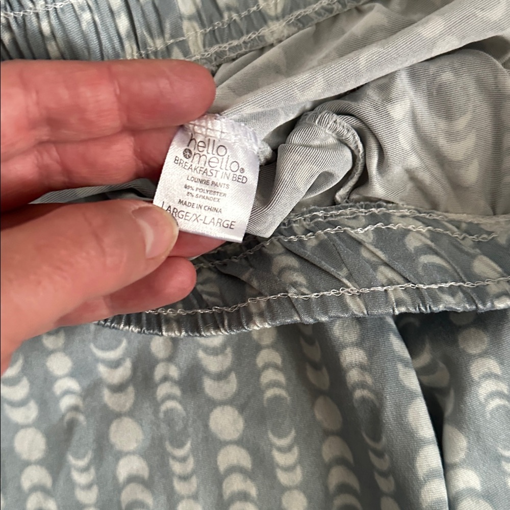 Super soft Hello Mello Light Blue Crescent Print Lounge Pants size Large - Picture 4 of 8